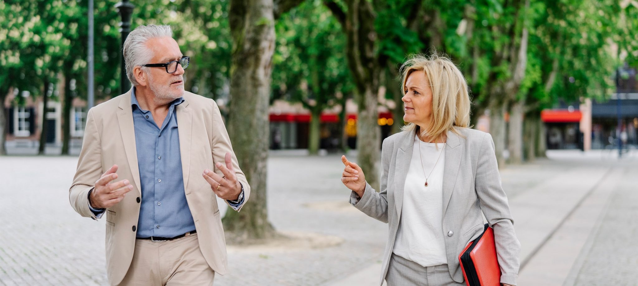 Gesprek in de stad